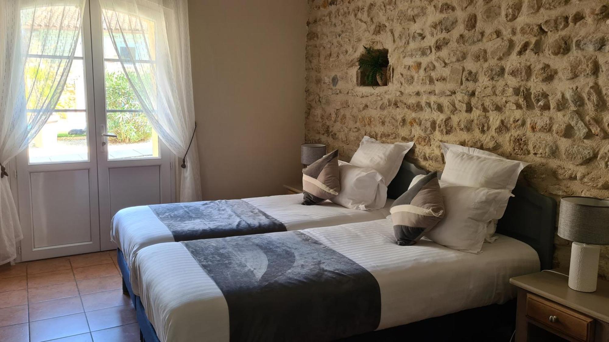 Hotel La Bastide Saint Bach Suze-la-Rousse Exterior foto